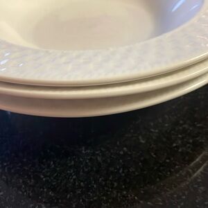 Oneida Dinnerware white Basket Weave set off three Rim soup bowl
